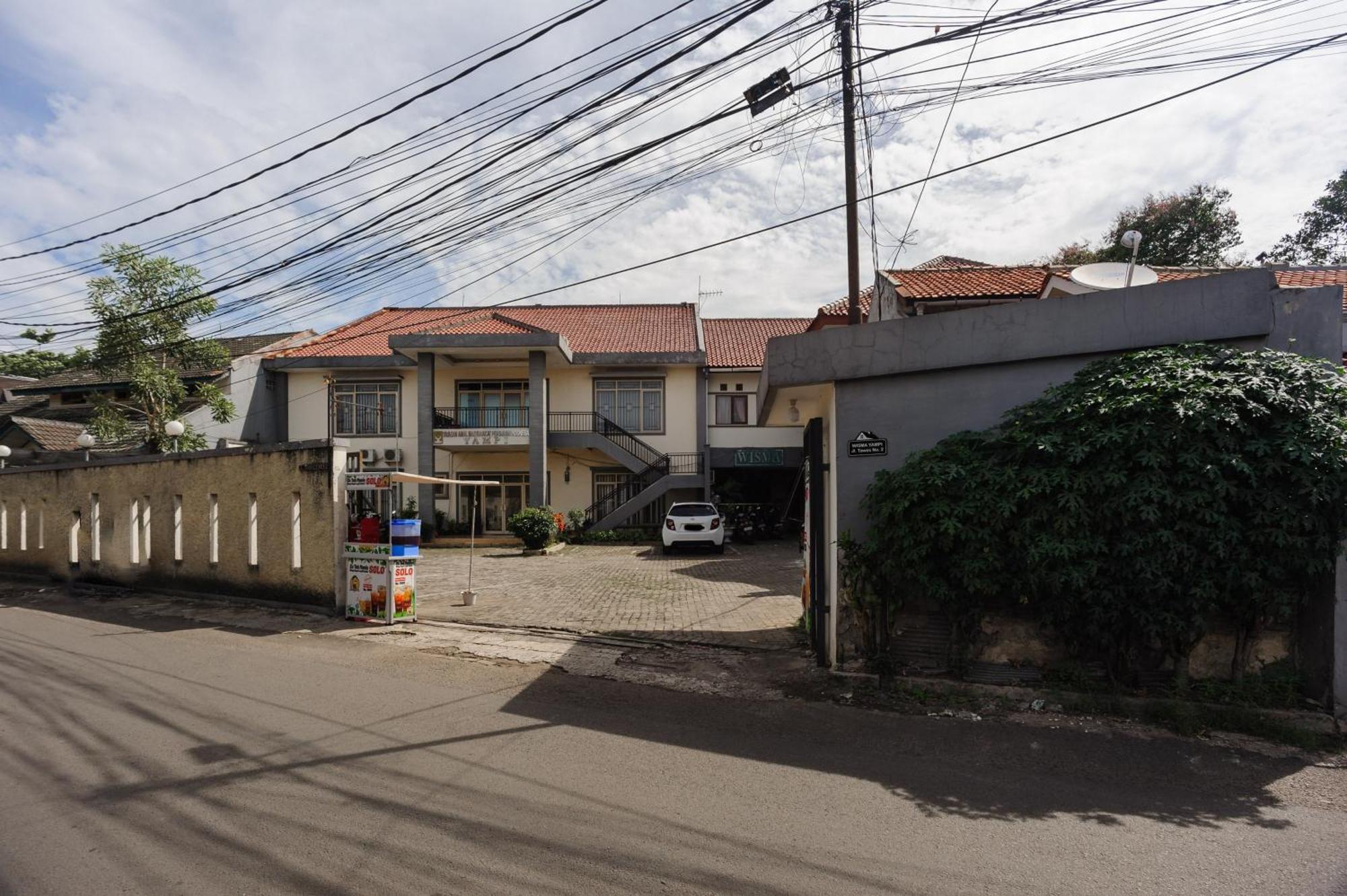 Reddoorz Syariah Near Aeon Mall Tanjung Barat Jakarta Exterior photo